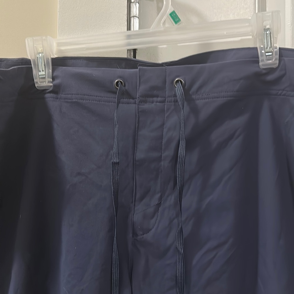 NWOT Columbia capri pants! Size 22W! Navy
